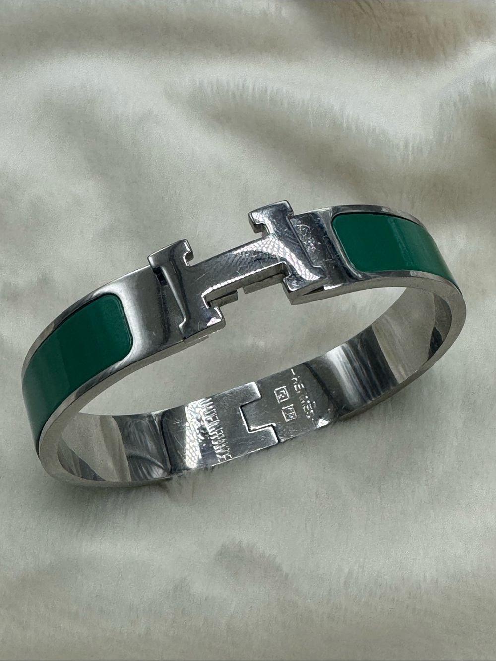 Silver Tone Green Enamel Stainless Steel Bangle Bracelet - Picture 2 of 7